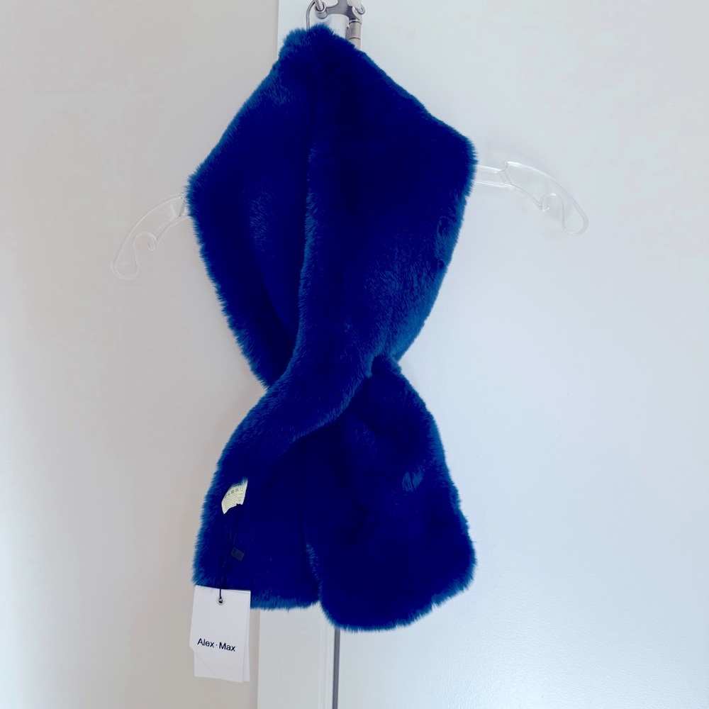 Faux Fur Blue Scarf SUPER SOFT!!